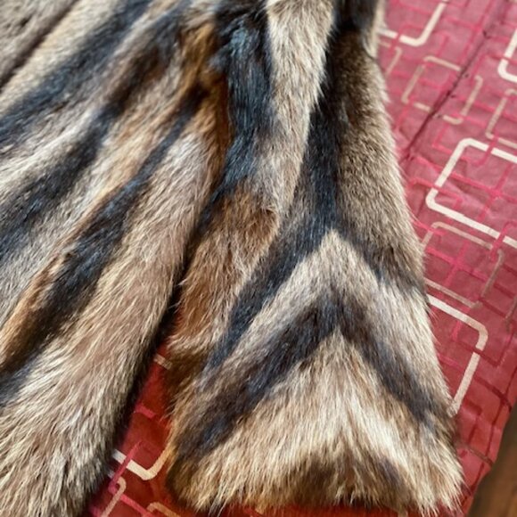 Full length Light/dark brown/black raccoon coat with gold satin lining Size S/M - Picture 12 of 16